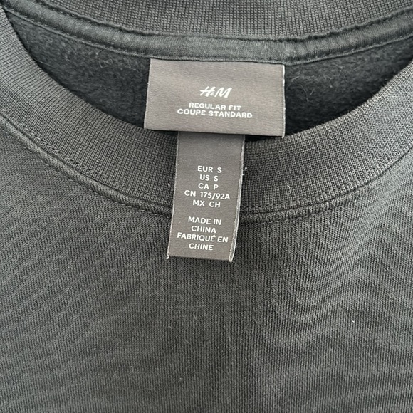 H&M Graphic Sweatshirt - Picture 6 of 6